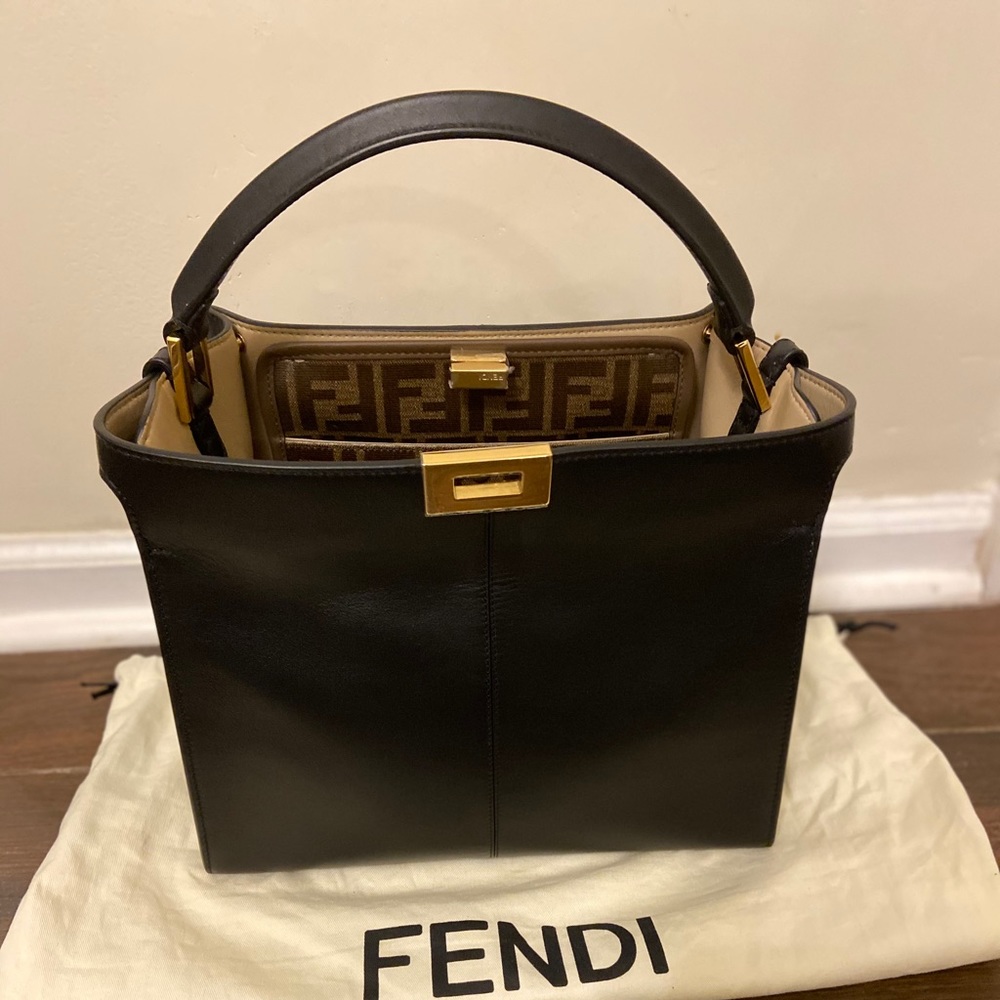 FENDI Peekaboo medium x-lite
